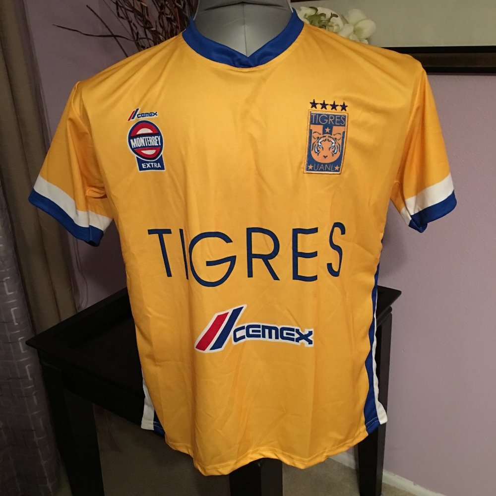 Tigres soccer uniform adult size